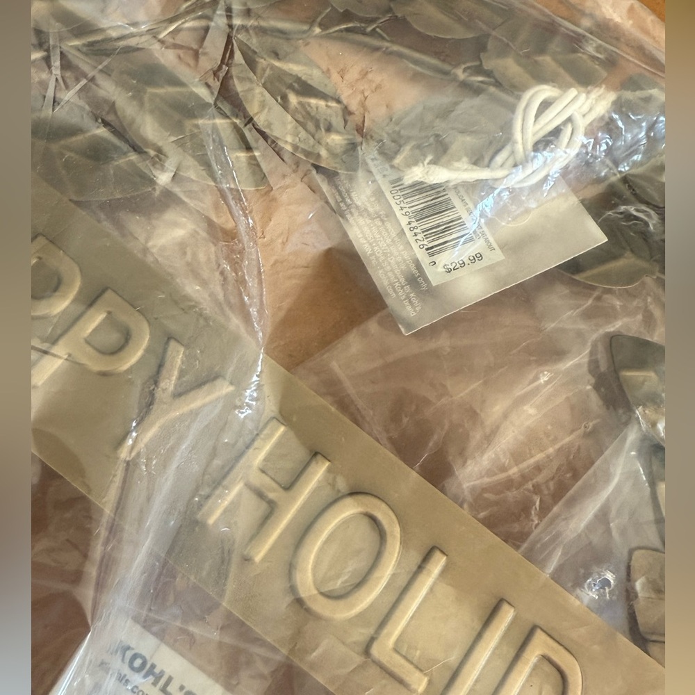 St Nicholas Square Kohls Elegant Holiday Wreath with metal stand - Picture 5 of 7